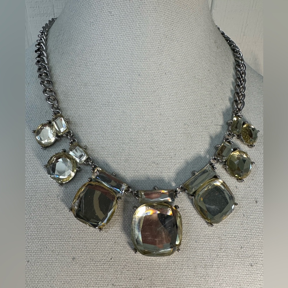 Big chunky light yellow sparkly bead necklace